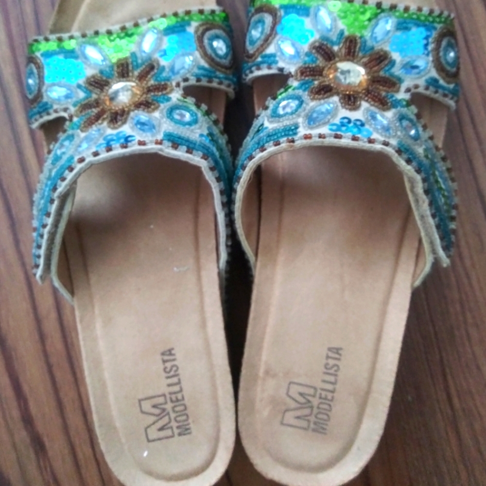 Shoe